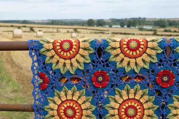Stylecraft Pattern - Jane Crowfoot Fields Of Gold Crochet Blanket - 2